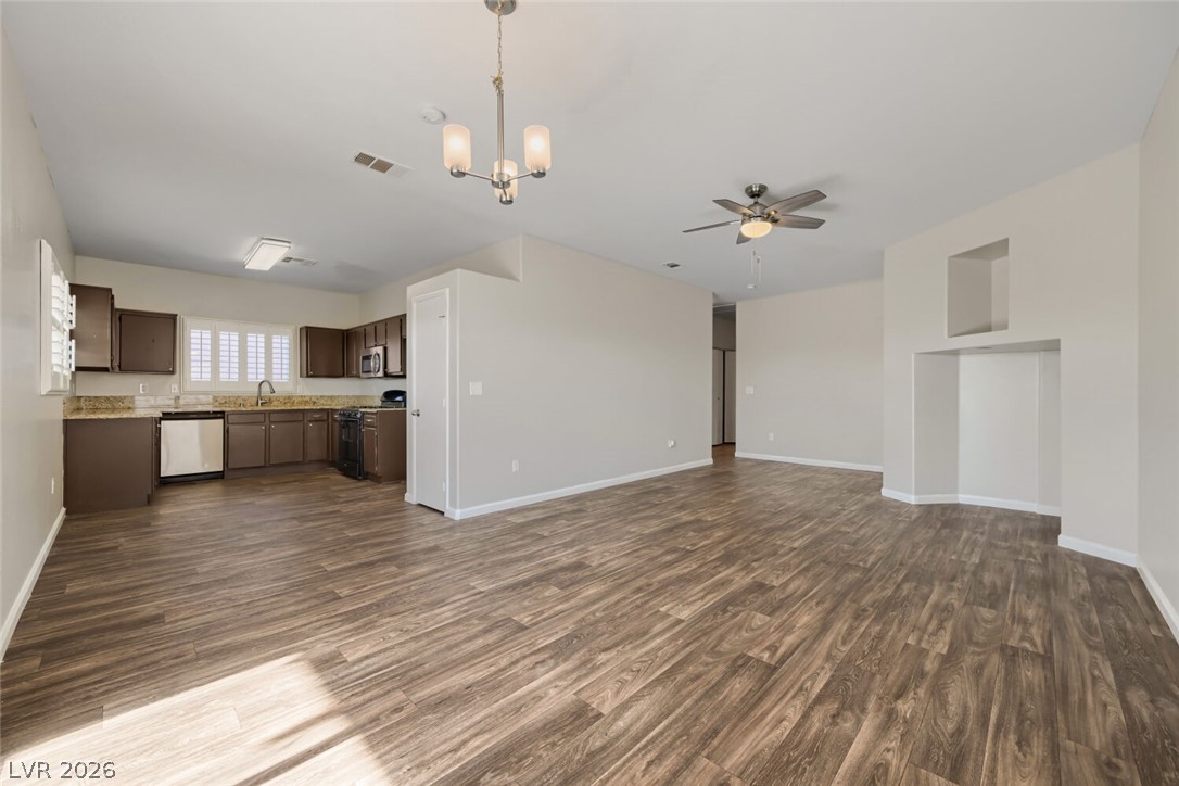 Photo 6 of 31, 2726 Wood Drift Street