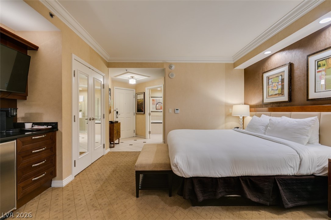 Photo 23 of 44, 145 E HARMON Avenue #2015