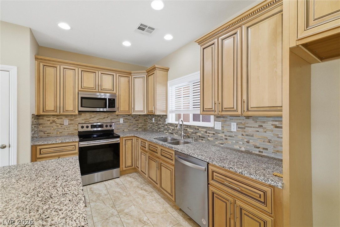 Photo 13 of 31, 4800 Honey Locust Drive