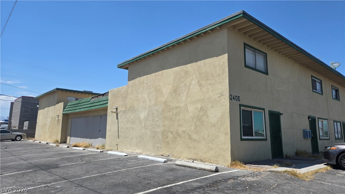 Photo 4 of 2405 McCarran Street