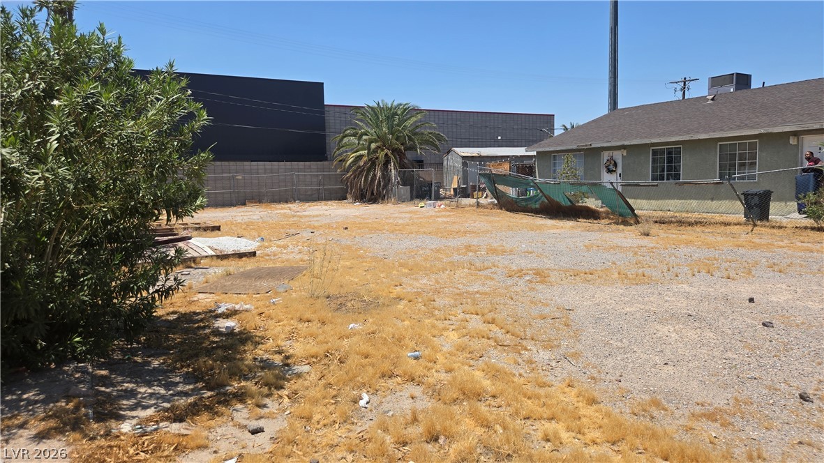 Photo 15 of 17, 2405 McCarran Street
