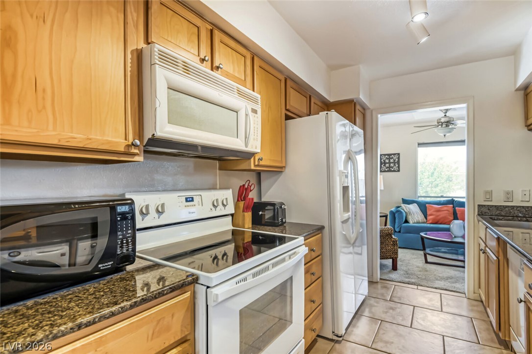 Photo 7 of 30, 2843 Geary Place #3108