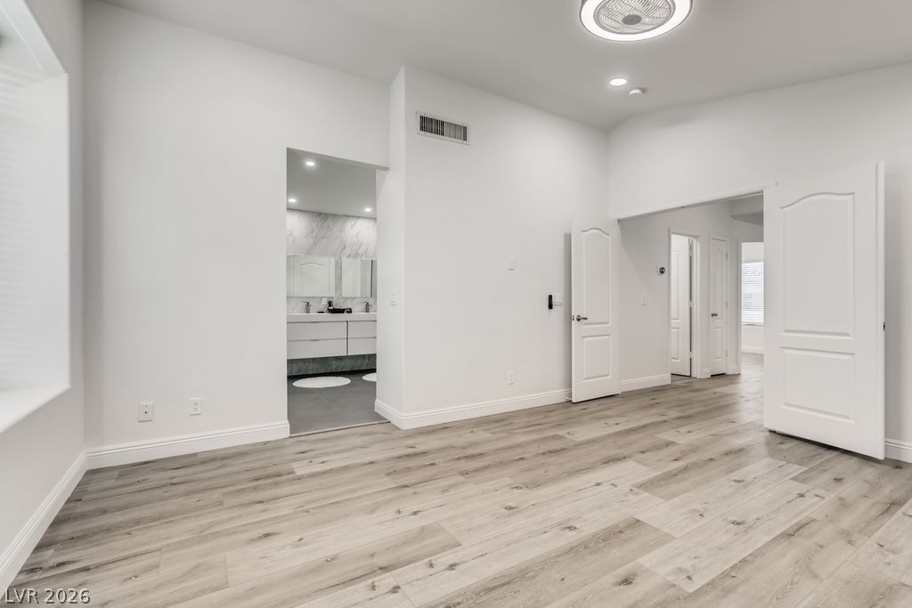 Photo 17 of 31, 1601 Vespertina Court