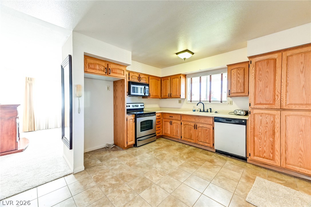 Photo 5 of 3701 E Carey Avenue