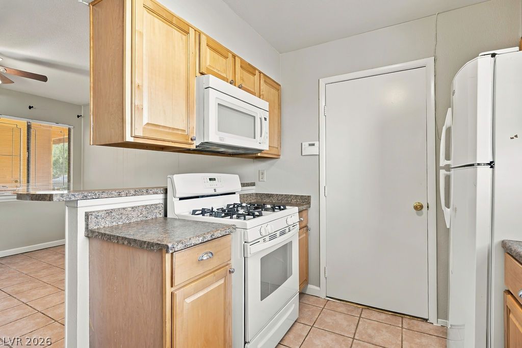 Photo 14 of 23, 1305 Jackson Avenue