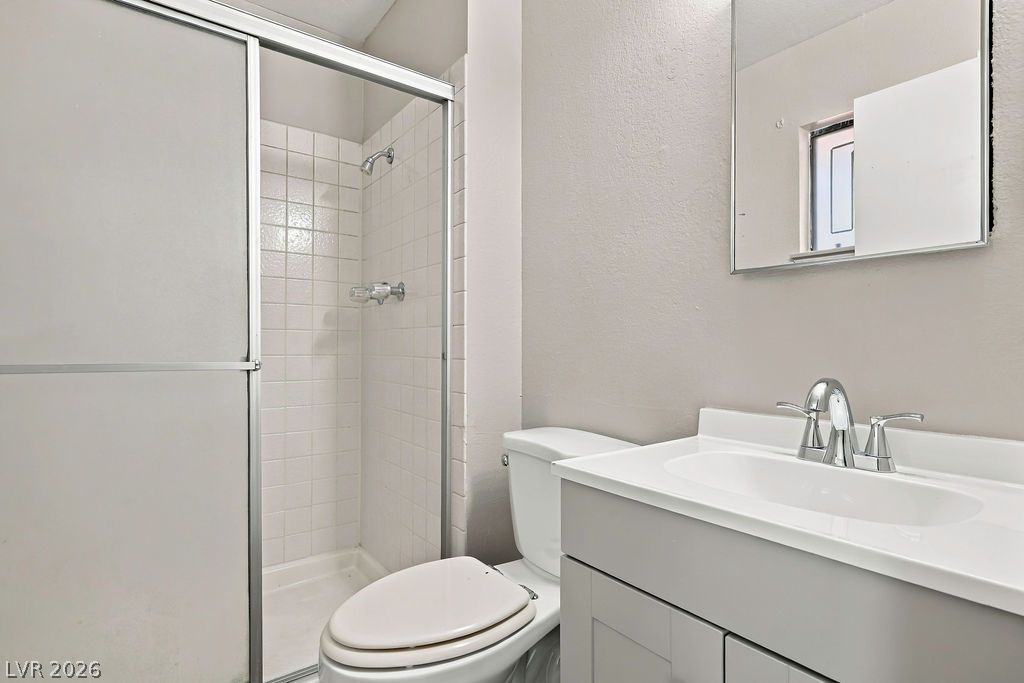 Photo 17 of 23, 1305 Jackson Avenue