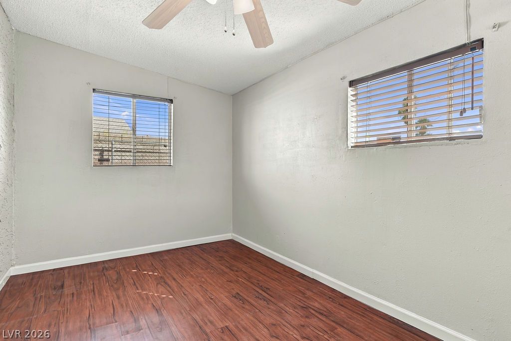 Photo 9 of 23, 1305 Jackson Avenue