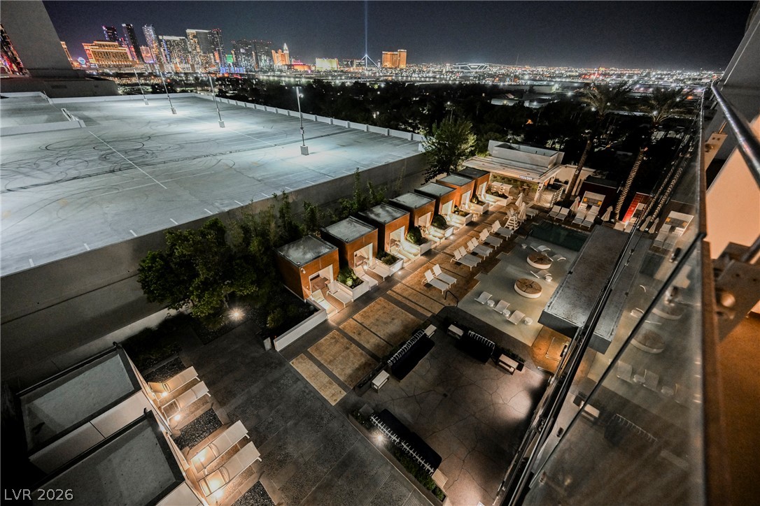 Photo 44 of 50, 4381 W Flamingo Road #912