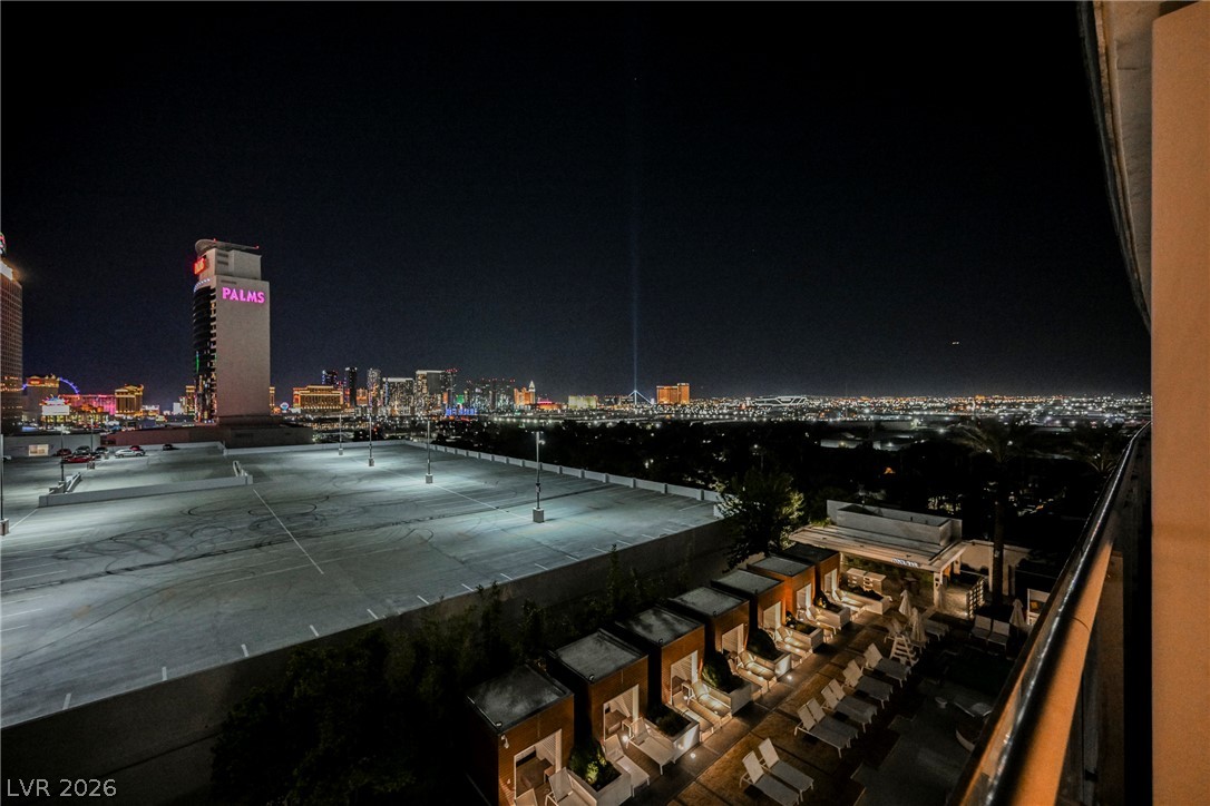 Photo 45 of 50, 4381 W Flamingo Road #912