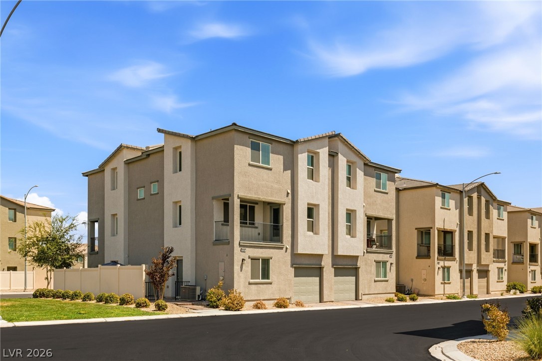 Photo 43 of 45, 7030 Spicy Merlot Street