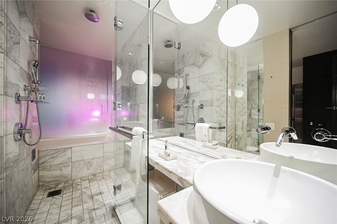 Photo 20 of 31, 4381 W Flamingo Road #3008