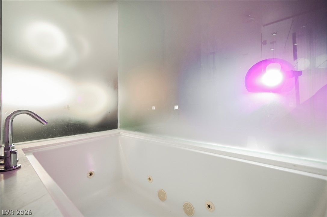 Photo 22 of 31, 4381 W Flamingo Road #3008