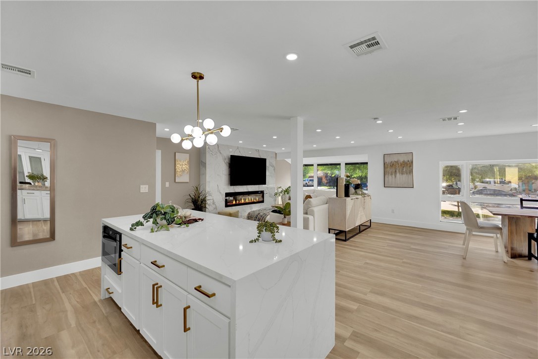 Photo 8 of 49, 502 Park Way