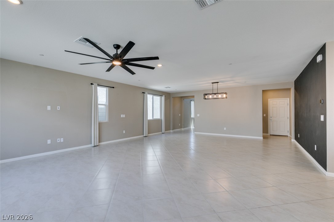 Photo 7 of 24, 9949 Locking Biner Avenue