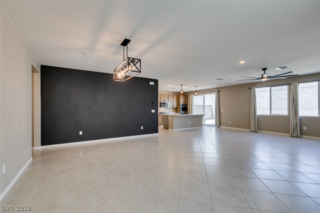Photo 5 of 9949 Locking Biner Avenue