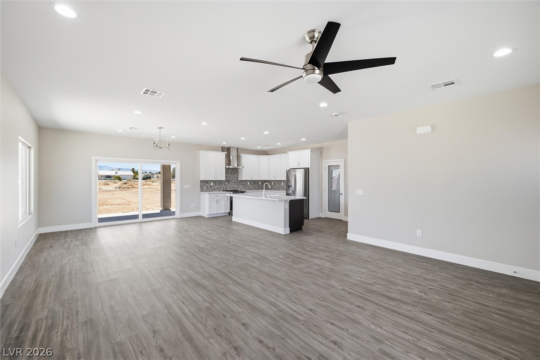 Photo 8 of 37, 2981 Ponderosa Avenue