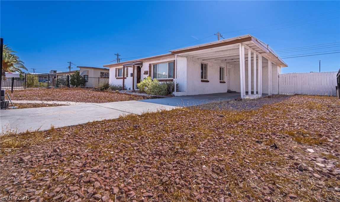 Photo 22 of 33, 2101 Santa Paula Drive