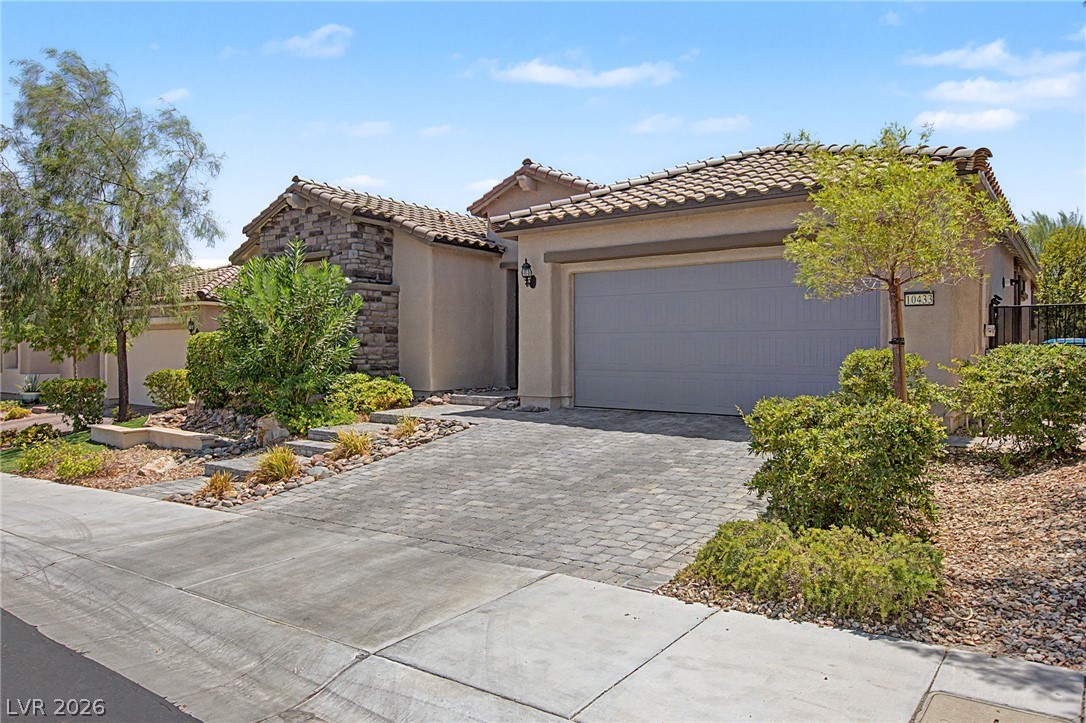 Photo 3 of 10433 Skye Paseo Avenue