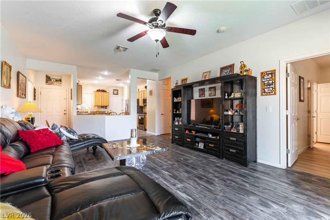 Photo 6 of 32, 2109 BAY THRUSH Way