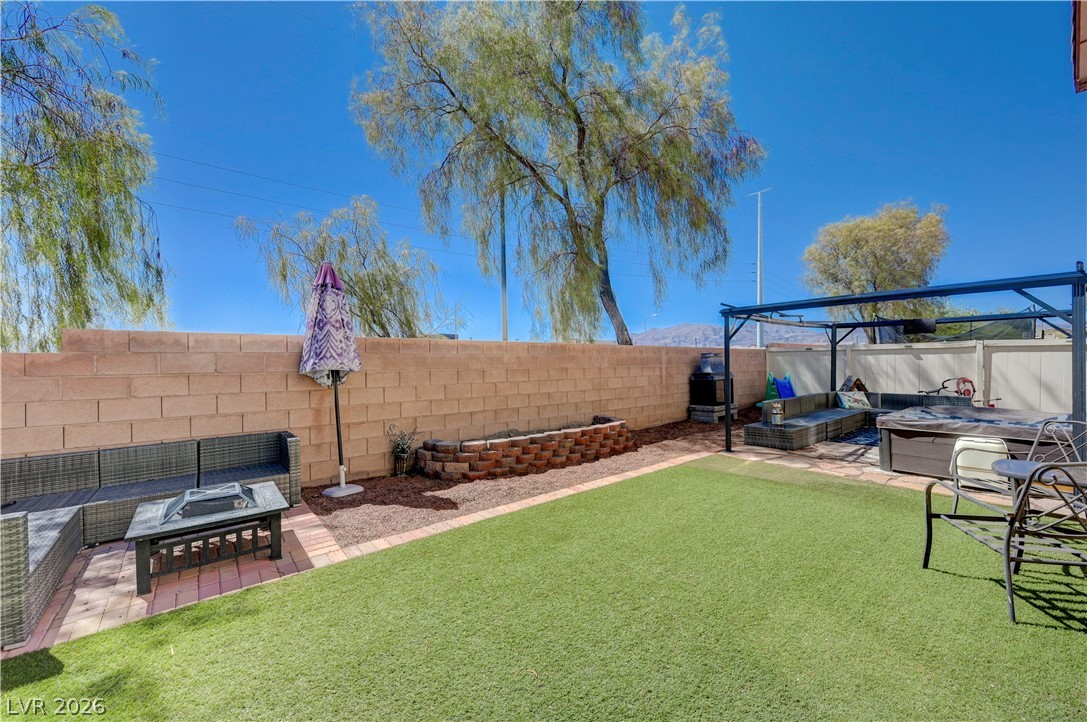 Photo 3 of 6105 Glenborough Street