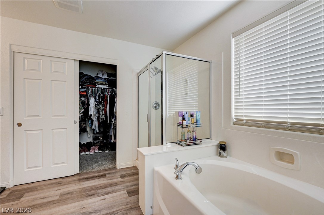 Photo 33 of 48, 6105 Glenborough Street