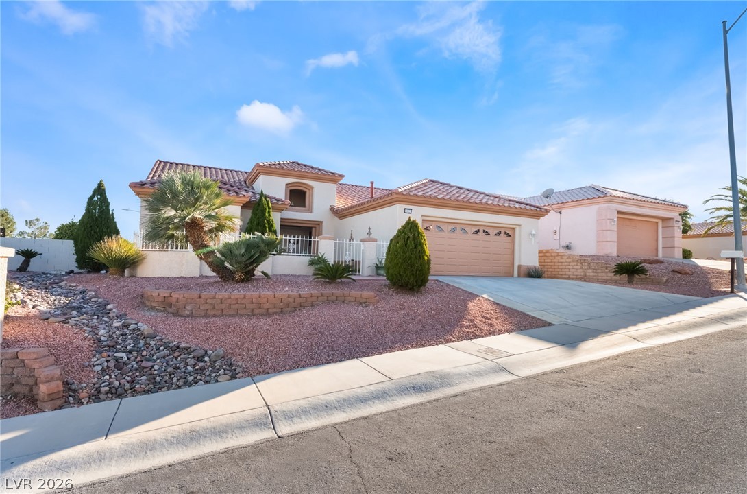Photo 3 of 10529 Broom Hill Drive