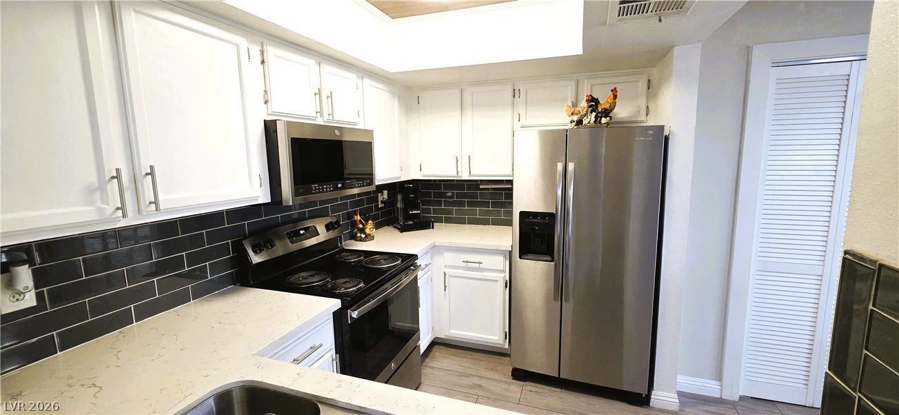 Photo 4 of 6117 W Oakey Boulevard #A