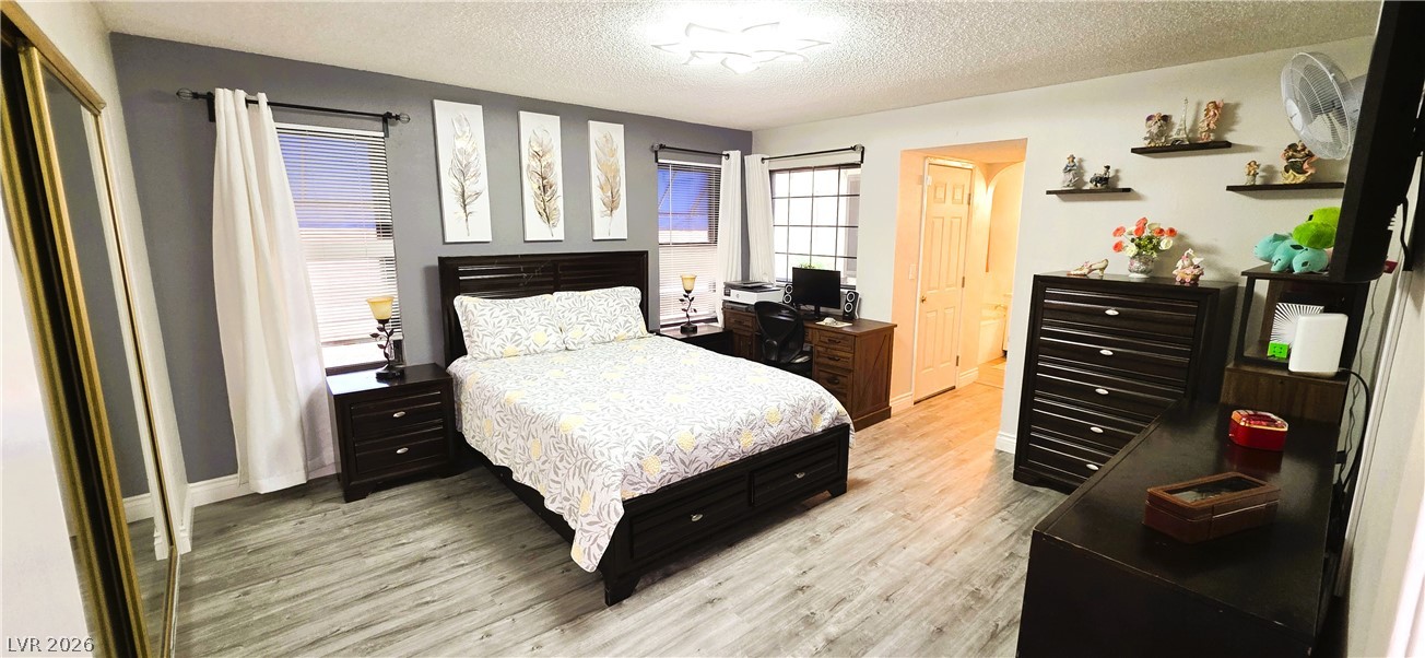 Photo 18 of 28, 6117 W Oakey Boulevard #A