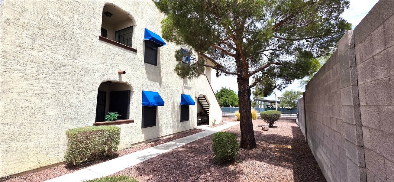 Photo 27 of 28, 6117 W Oakey Boulevard #A