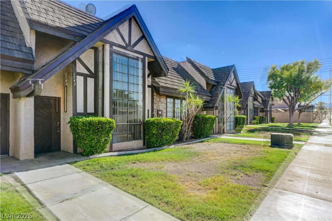 Photo 7 of 37, 6542 Ironbark Lane