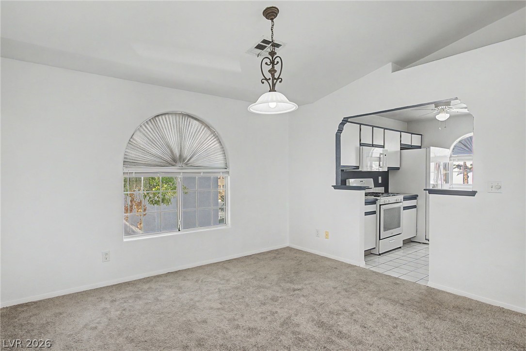 Photo 8 of 35, 6800 Elm Creek Drive #202
