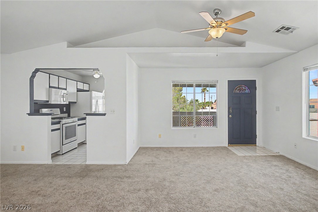 Photo 17 of 35, 6800 Elm Creek Drive #202