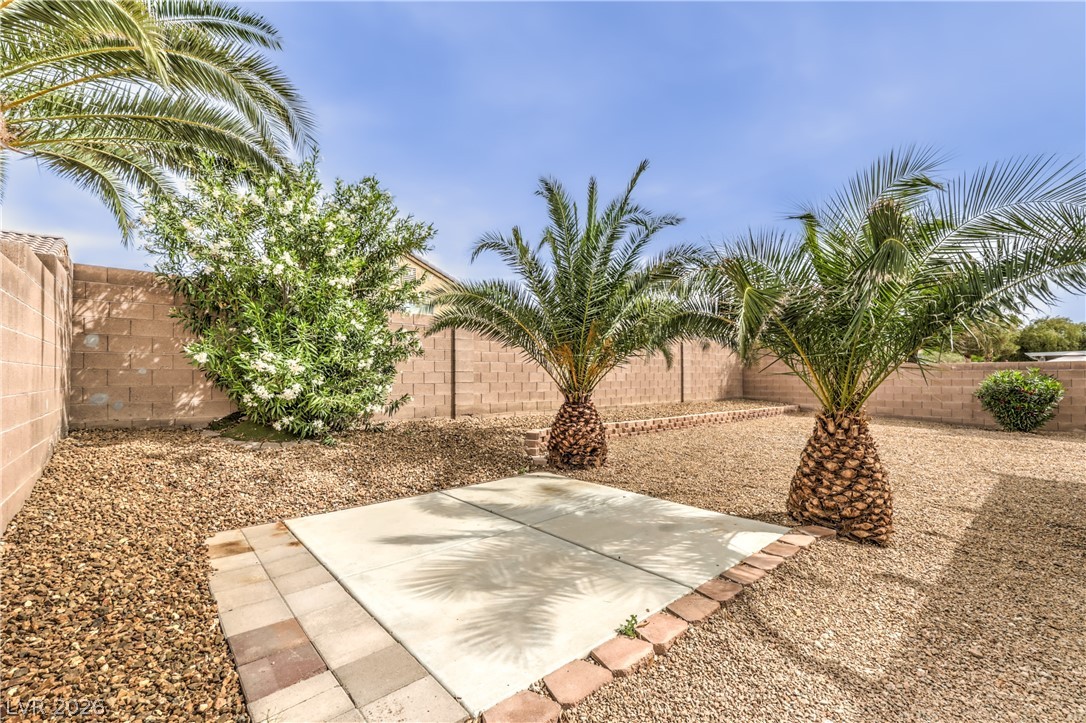 Photo 34 of 40, 920 Gary Carmena Avenue