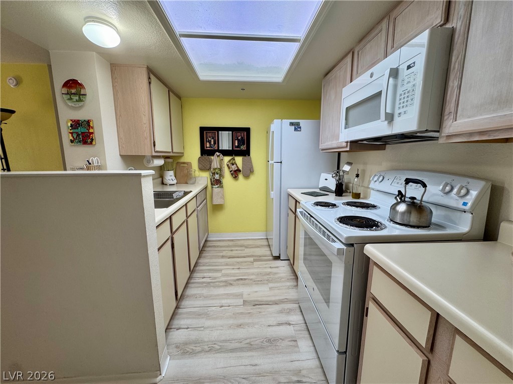 Photo 16 of 31, 3550 Bay Sands Drive #3053