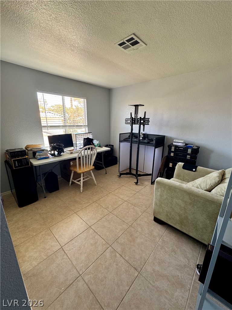 Photo 11 of 17, 7928 Diamond Rock Way #201