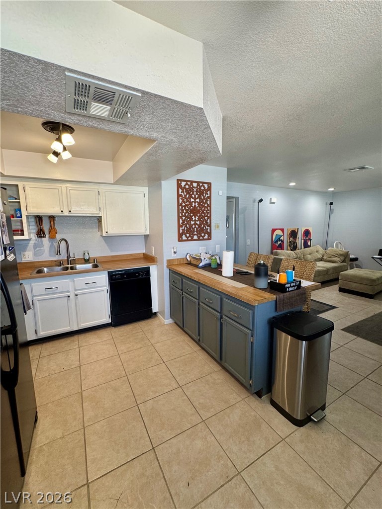 Photo 6 of 17, 7928 Diamond Rock Way #201