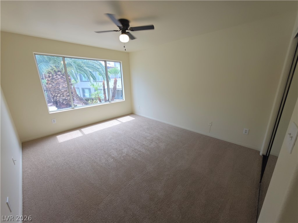 Photo 19 of 44, 4955 Lindell Road #204