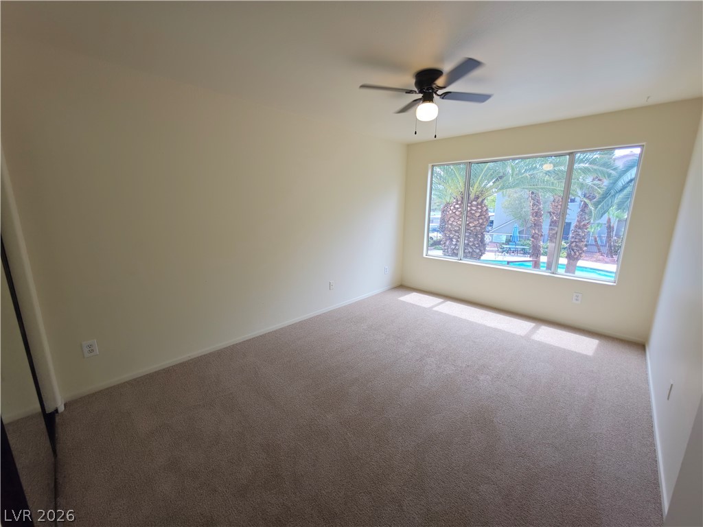 Photo 23 of 44, 4955 Lindell Road #204