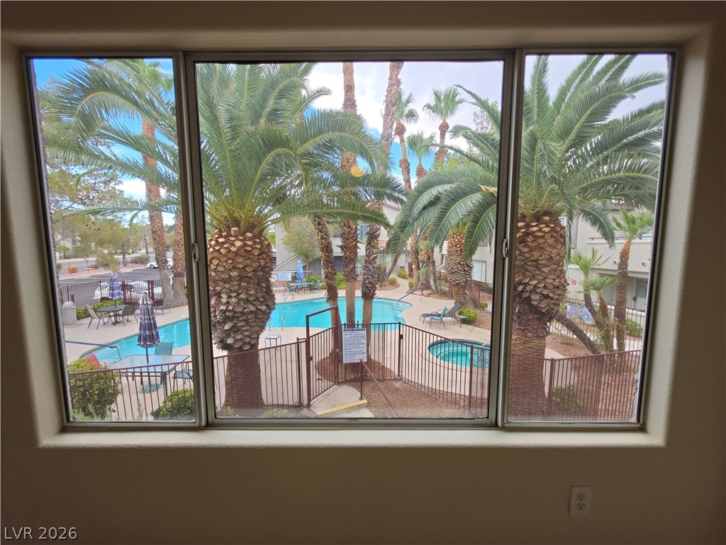 Photo 24 of 44, 4955 Lindell Road #204