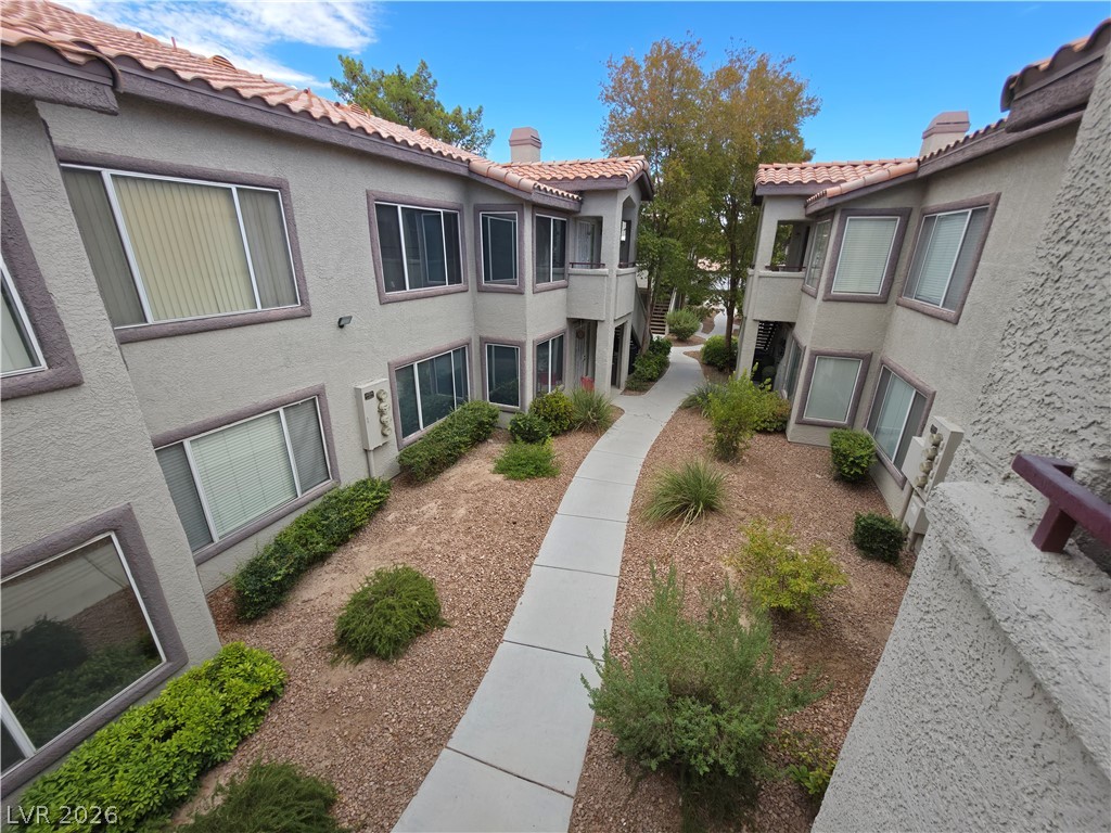 Photo 41 of 44, 4955 Lindell Road #204