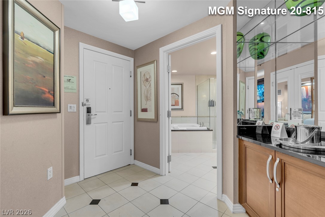 Photo 29 of 63, 125 E Harmon Avenue #2015