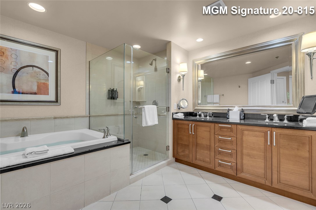 Photo 31 of 63, 125 E Harmon Avenue #2015