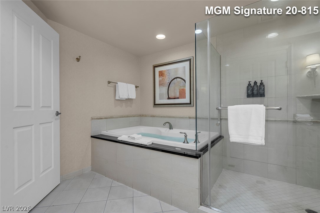 Photo 34 of 63, 125 E Harmon Avenue #2015
