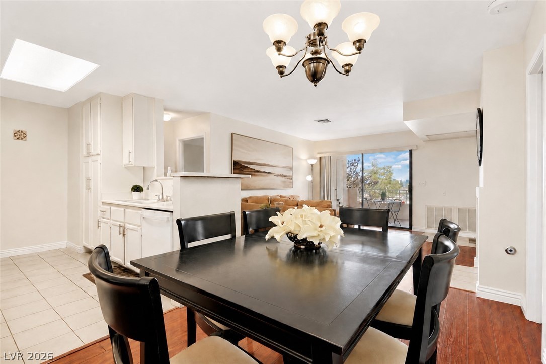 Photo 5 of 4893 S Torrey Pines Drive #203