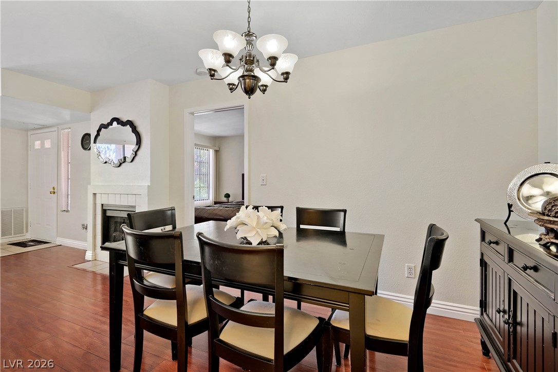 Photo 6 of 28, 4893 S Torrey Pines Drive #203