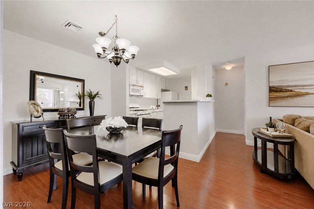 Photo 7 of 28, 4893 S Torrey Pines Drive #203