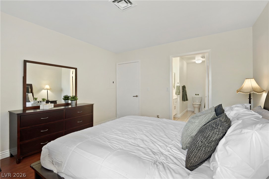 Photo 12 of 28, 4893 S Torrey Pines Drive #203