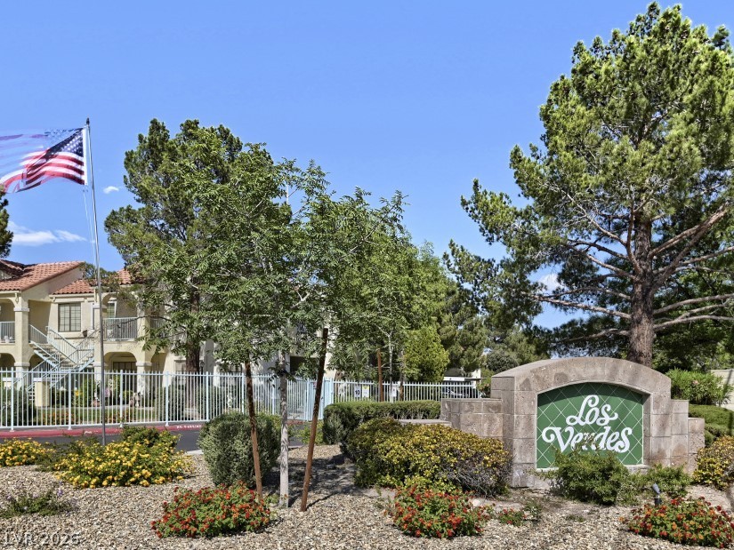 Photo 19 of 28, 4893 S Torrey Pines Drive #203