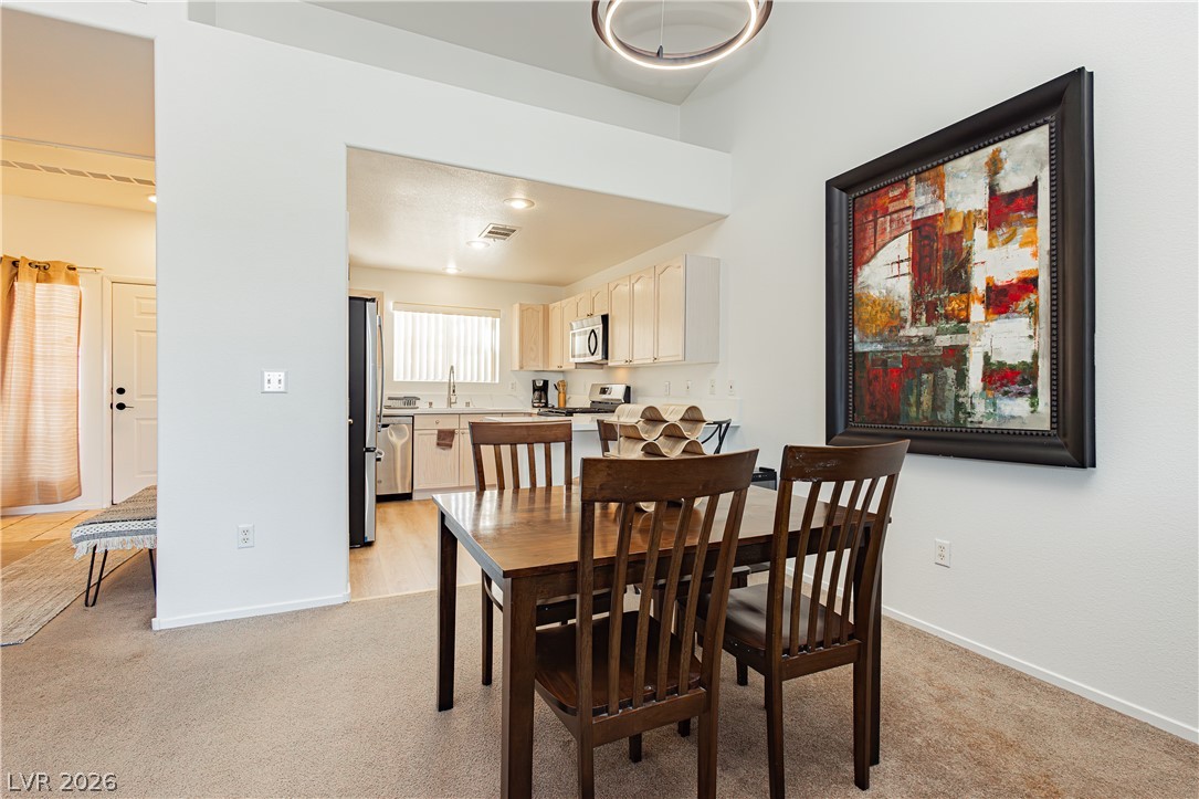 Photo 14 of 32, 424 Pine Haven Street #203