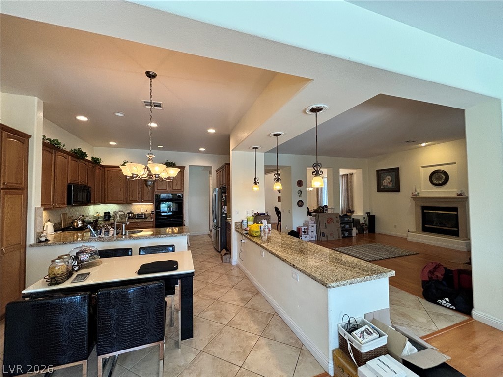 Photo 11 of 39, 932 Viscanio Place